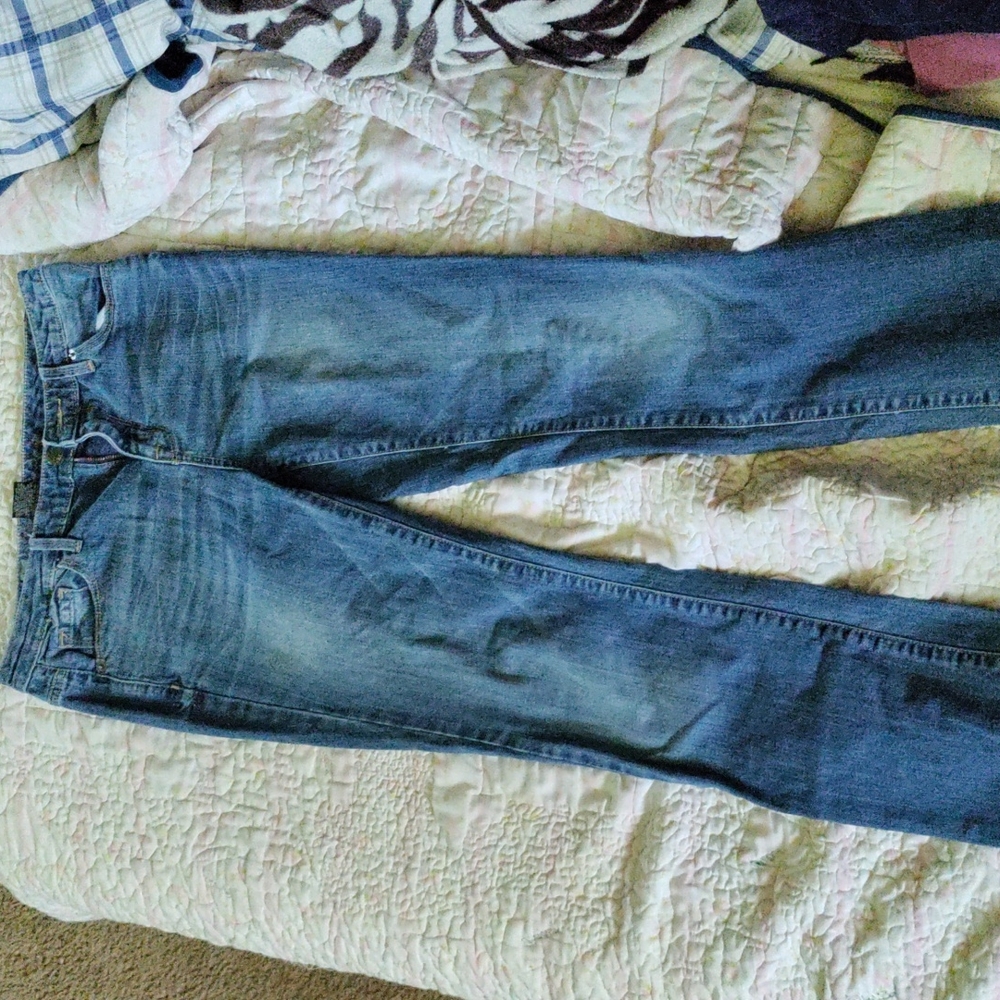 Straight legged Jeans